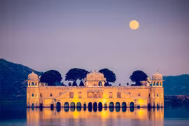 Xem cung điện Jal Mahal có kiến trúc độc đáo nhất ở Ấn Độ