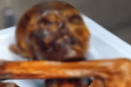 Xác ướp người băng Otzi được bảo quản nguyên vẹn đến mức khó tin