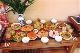 Văn khấn mùng 1 Tết Nguyên đán giúp gia chủ rinh tài lộc vào nhà