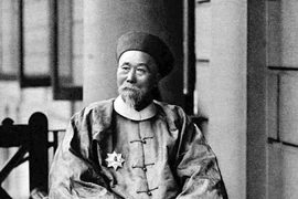 Không phải Hòa Thân, ai là tham quan hốt bạc khủng nhất nhà Thanh? 