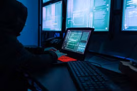 Các ứng dụng nên xóa khỏi điện thoại để tránh bị theo dõi vị trí