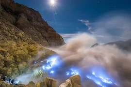 Sự thật chết chóc về hồ axit lớn nhất thế giới