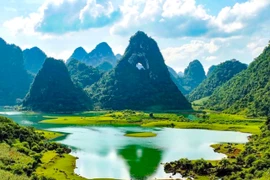 Khám phá những ngọn núi đẹp nổi tiếng Việt Nam 