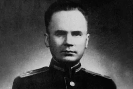 Bí mật chưa tiết lộ về điệp viên “ba mang” nổi tiếng thế giới