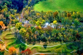 Thú vị gò đất nổi hình rắn tự nhiên lớn nhất nước Mỹ 