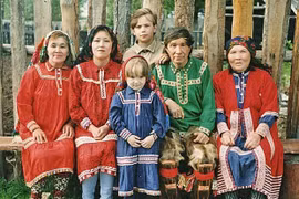 Độc lạ bộ tộc đổi vợ cho nhau để thay đổi vận mệnh