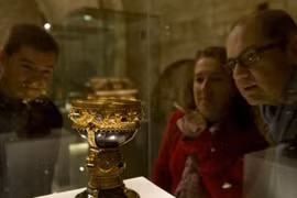 Huyền bí Chén Thánh được đồn mang sức mạnh cho người sở hữu