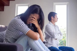 Vợ phản đòn gắt khi bị người chồng ăn bám dạy cách làm dâu