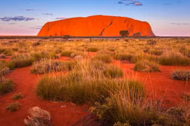 Kinh hãi “lời nguyền bí ẩn” ở núi thiêng nổi tiếng Australia 