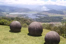 Bí ẩn quả cầu đá khổng lồ nghi của người ngoài hành tinh