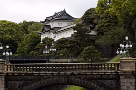 Nhìn lại những tư dinh trên thế giới từng bị đột nhập từ vụ Dinh thự Nhật hoàng 