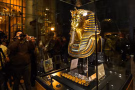 Pharaoh Ai Cập được chôn cất cùng 2 'người đồng hành đặc biệt'