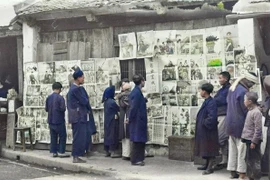 Không khí chợ Tết Hà Nội 100 năm trước