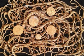 37 đồng tiền vàng trị giá hơn 1 triệu USD đã bị thu hồi