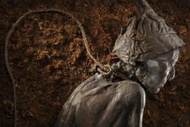 Bí ẩn xác ướp 2.400 tuổi có dây thừng tròng quanh cổ