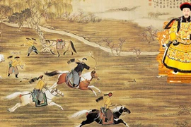 Ai là người duy nhất mặc long bào của Càn Long mà không bị trị tội?