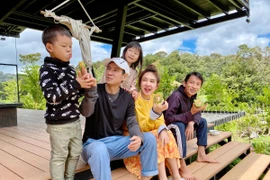 Những ông chồng kỳ lạ của showbiz Việt