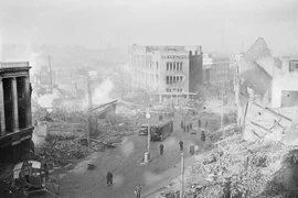 Ảnh: 80 năm trước, Hitler cho rải bom tấn công thủ đô London