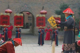 Thánh chỉ của hoàng đế không ai dám làm giả chỉ vì một chữ nào?