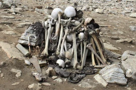 Bí ẩn rùng rợn nguồn gốc hàng trăm bộ xương người dưới đáy hồ