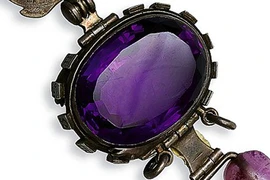 Kỳ bí viên đá quý mang “lời nguyền” khiến nhiều người khốn khổ