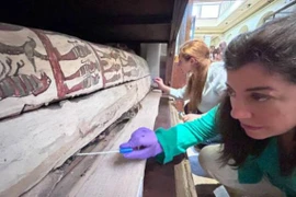 Sốc nặng xác ướp Ai Cập nghìn năm tuổi vẫn... thơm nức