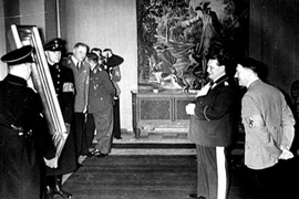 Đức quốc xã lấy sạch tài sản của tù nhân Do Thái thế nào?