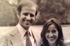 Bí ẩn "bóng hồng" sát cánh cùng ông Biden suốt 74 năm 