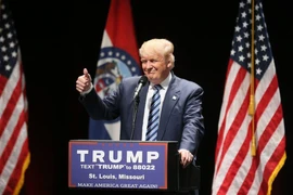 Tổng thống Trump mắc COVID-19, nhiều cử tri vẫn tin đại dịch là trò lừa