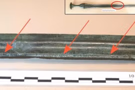 Phát hiện thanh kiếm thời Đồ đồng, lộ sự thật bất ngờ 