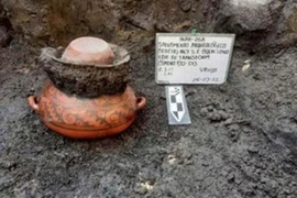 Lộ bí mật bất ngờ từ tàn tích ngôi nhà thuộc đế chế Aztec