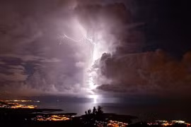 Giật mình dòng sông bị “trời phạt” nhiều đêm, chuyên gia khó giải 