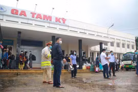 Sạt lở đường sắt Bắc-Nam, 251 hành khách bị kẹt 7 tiếng ở ga Tam Kỳ