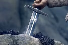 Thanh kiếm 1.000 năm trong mộ cổ 