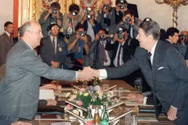 Chuyện ít biết về hội nghị thượng đỉnh Mỹ - Liên Xô năm 1985