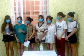 7 cô gái phê ma túy trong phòng VIP quán karaoke