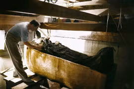 Ảnh ít biết bên trong lăng mộ chất đầy báu vật của pharaoh Tutankhamun