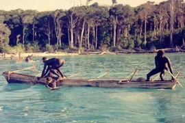 Những bộ tộc vừa bí ẩn vừa có thái độ thù địch nhất Trái Đất