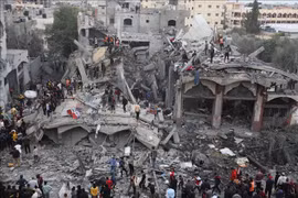 Thỏa thuận ngừng bắn được cứu, Hamas thả thêm 17 con tin bị giam ở Gaza