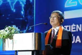 Phó Chủ tịch FPT dự thu khoảng 400 tỷ khi bán 4,5 triệu cổ phiếu