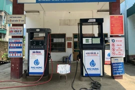 Ngừng bán treo bảng 'về ăn cơm', một cửa hàng xăng dầu bị phạt tiền