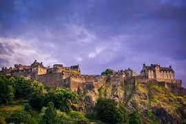 Tiếng trống kỳ dị trong lâu đài ma ám nổi tiếng thế giới 