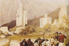 Cận cảnh đền thờ 'ma' chìm nghỉm dưới biển 