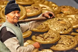 Đào giếng đụng trúng kho vàng 102 kg, chuyên gia phán câu chấn động 