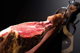 Loại jambon được ví như quốc bảo của Tây Ban Nha