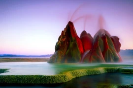 8 địa điểm đẹp vô thực vẫn tồn tại trên Trái Đất