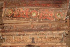 Khai quật mộ cổ, chuyên gia sửng sốt thấy “mỹ nhân” đội vương miện 