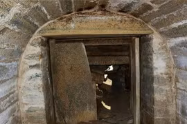 Mở lăng mộ cháu gái Võ Tắc Thiên, chuyên gia hoảng hốt thấy “bóng người” 