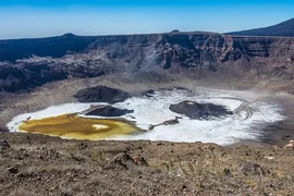 Phát hiện miệng núi lửa giữa sa mạc Sahara giống đầu lâu