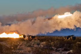 Khám phá khẩu pháo phản lực Mỹ đang “phun lửa" ngợp trời Trung Đông